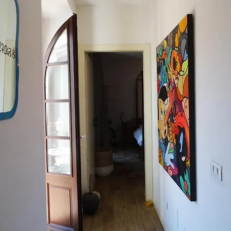 Contessa Reina Lägenhet Como
