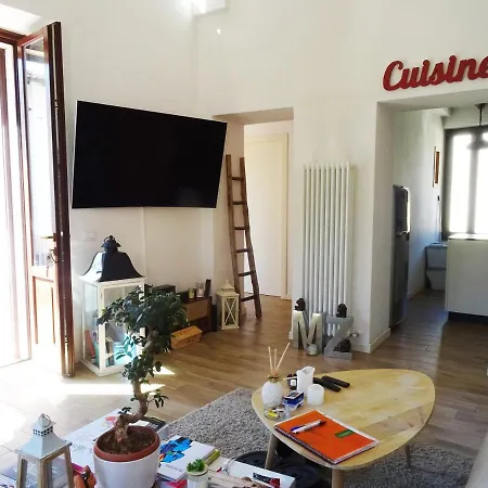 Lägenhet Contessa Reina Como